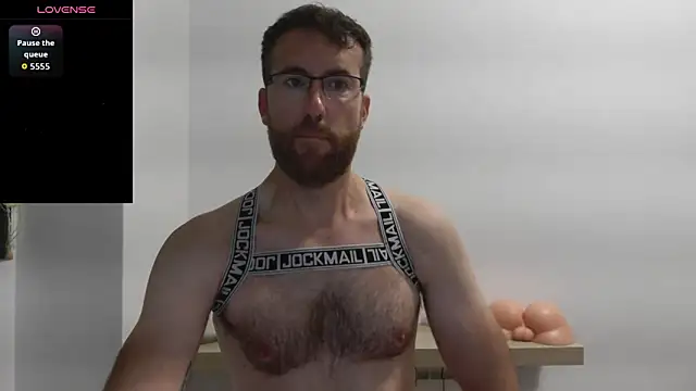 Snapshot of machohiberiko chatting on October 2, 2025, 8:23 pm machohiberiko online show from October 2, 2025, 8:23 pm