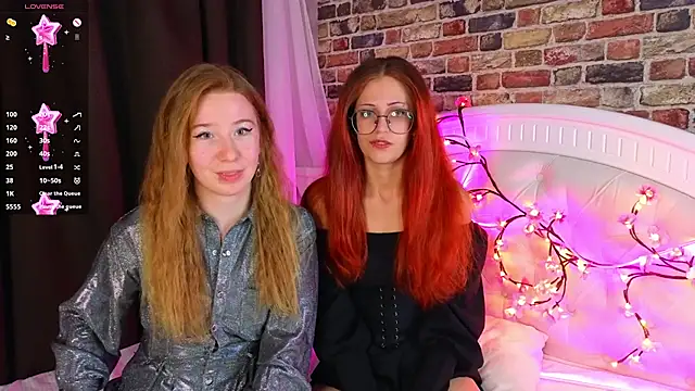 Snapshot of MarjorieBrown chatting on November 4, 2025, 8:12 pm MarjorieBrown online show from November 4, 2025, 8:12 pm