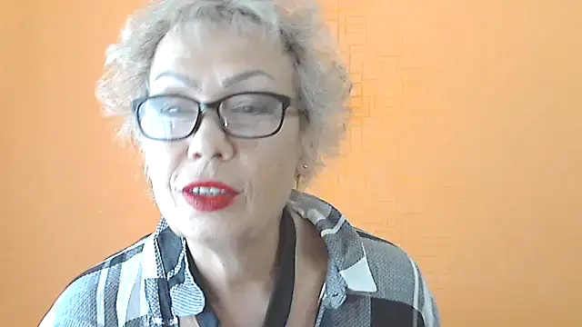 Snapshot of NessyJenixs chatting on September 24, 2025, 6:42 am NessyJenixs online show from September 24, 2025, 6:42 am