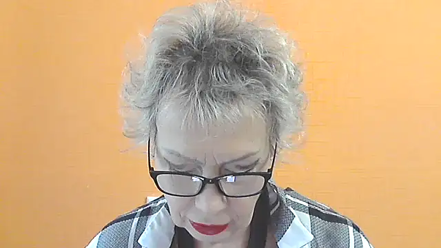 Snapshot of NessyJenixs chatting on October 5, 2025, 6:59 am NessyJenixs online show from October 5, 2025, 6:59 am