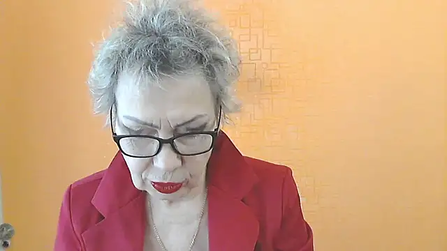 NessyJenixs online show from January 12, 2026, 8:43 am