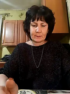 Snapshot of Laura_Kiss chatting on March 12, 2025, 6:53 pm Laura Kiss online show from March 12, 2025, 6:53 pm
