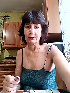 Snapshot of Laura_Kiss chatting on November 20, 2025, 8:37 am Laura Kiss online show from November 20, 2025, 8:37 am