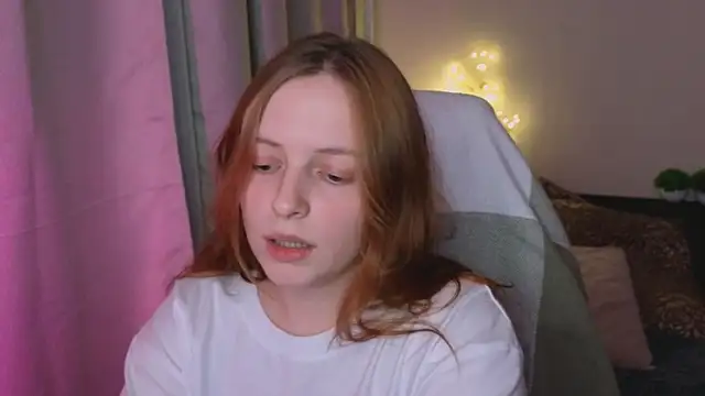 Snapshot of Hanna_melon chatting on February 14, 2025, 5:57 pm Hanna melon online show from February 14, 2025, 5:57 pm