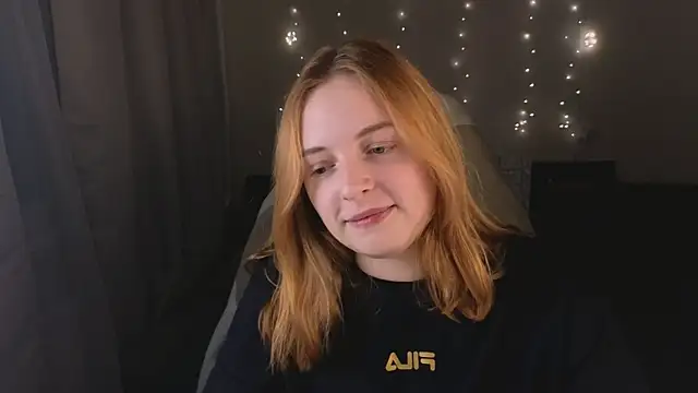 Snapshot of Hanna_melon chatting on October 15, 2025, 8:17 pm Hanna melon online show from October 15, 2025, 8:17 pm