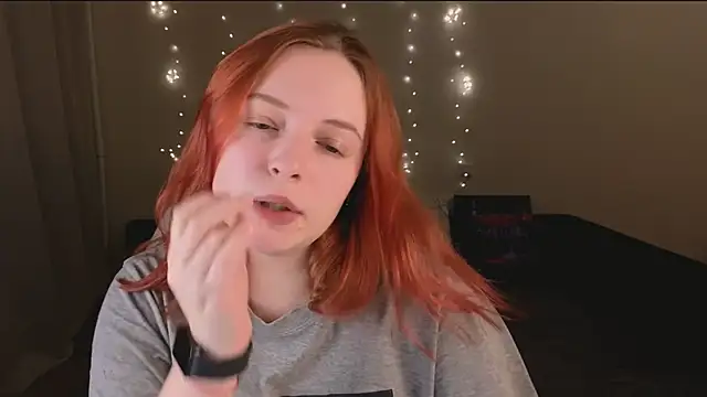 Snapshot of Hanna_melon chatting on November 16, 2025, 9:30 pm Hanna melon online show from November 16, 2025, 9:30 pm