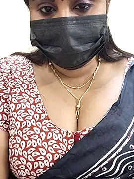 Snapshot of Queenflowerr chatting on February 18, 2025, 3:31 pm Queenflowerr online show from February 18, 2025, 3:31 pm