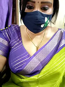 Queenflowerr online show from March 14, 2026, 7:09 pm