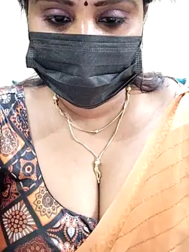 Snapshot of Queenflowerr chatting on March 12, 2025, 4:35 pm Queenflowerr online show from March 12, 2025, 4:35 pm