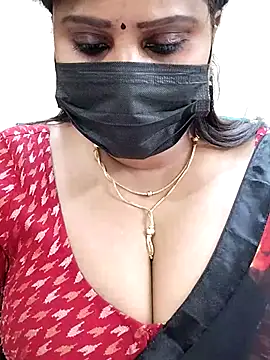 Snapshot of Queenflowerr chatting on March 4, 2025, 3:26 pm Queenflowerr online show from March 4, 2025, 3:26 pm