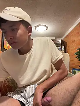 Snapshot of sebaxx8_ chatting on February 10, 2025, 4:08 am sebaxx8 online show from February 10, 2025, 4:08 am