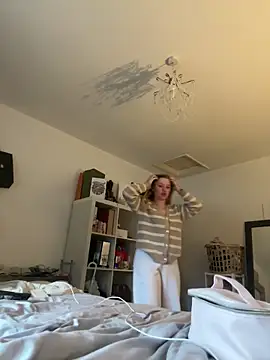 blissdimicco online show from December 22, 2025, 11:32 am