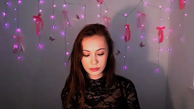 Snapshot of Nikonara_Love chatting on December 17, 2025, 2:00 pm Nikonara Love online show from December 17, 2025, 2:00 pm