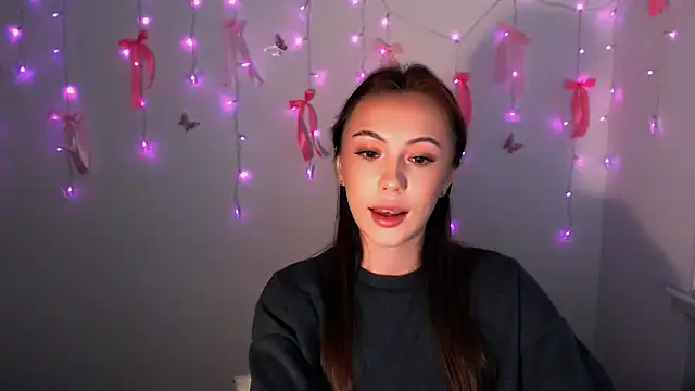 Snapshot of Nikonara_Love chatting on December 20, 2025, 1:36 pm Nikonara Love online show from December 20, 2025, 1:36 pm