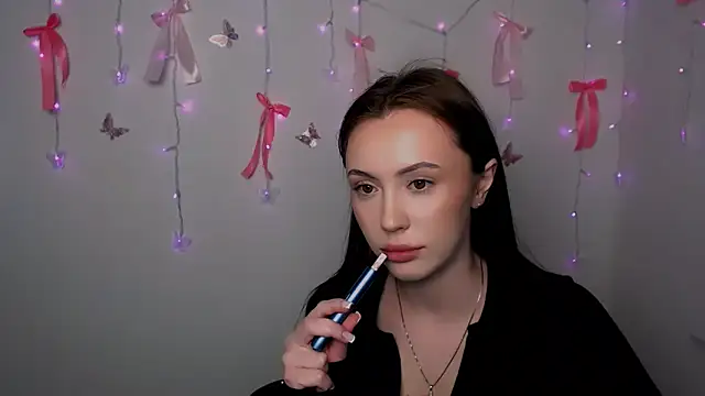 Snapshot of Nikonara_Love chatting on February 11, 2026, 4:18 pm Nikonara Love online show from February 11, 2026, 4:18 pm