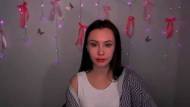 Snapshot of Nikonara_Love chatting on February 21, 2026, 1:35 pm Nikonara Love online show from February 21, 2026, 1:35 pm