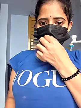 Hot honey77 online show from October 9, 2025, 4:46 am