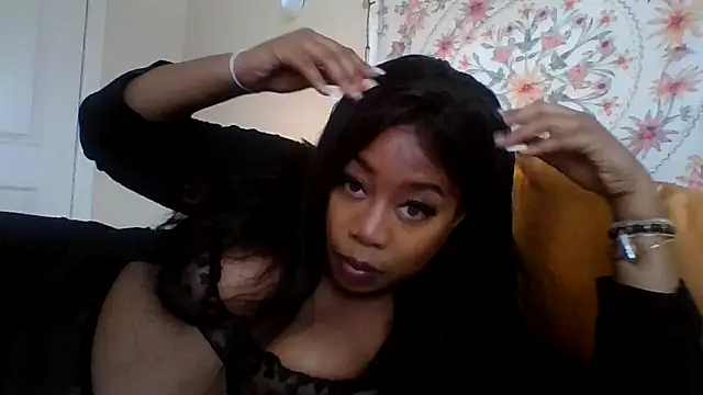 angeliquebelcali online show from September 9, 2025, 7:01 pm