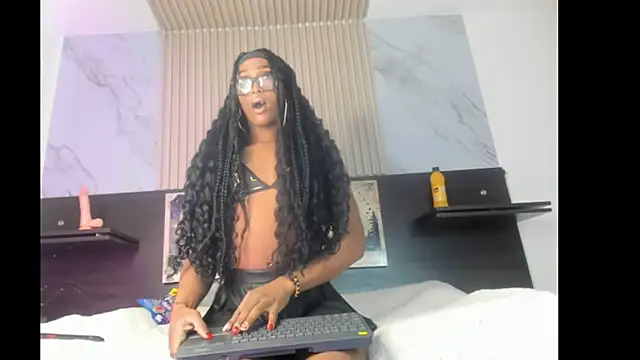 Snapshot of nahomy_james25 chatting on September 26, 2025, 12:17 am nahomy james25 online show from September 26, 2025, 12:17 am