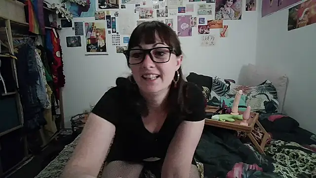 Snapshot of AdorahB3ll3 chatting on March 3, 2025, 8:11 pm AdorahB3ll3 online show from March 3, 2025, 8:11 pm