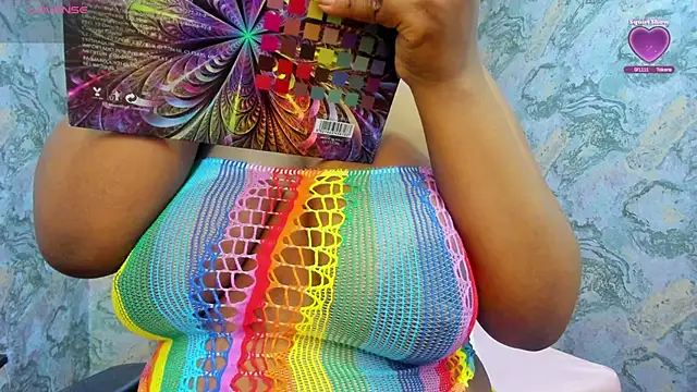 Snapshot of nefertiti_ebony chatting on November 7, 2025, 4:17 am nefertiti ebony online show from November 7, 2025, 4:17 am