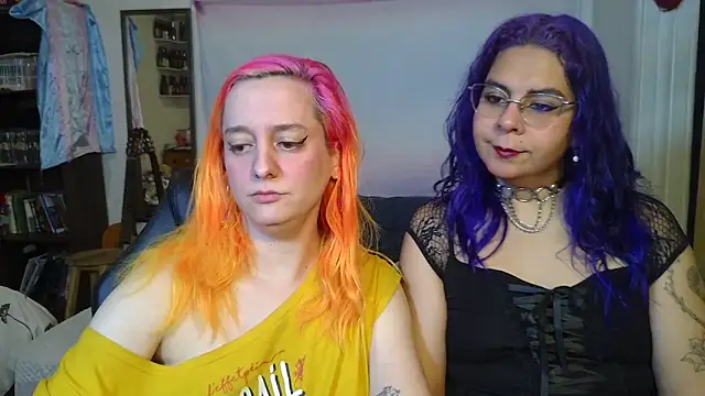 Snapshot of Evelan420 chatting on December 15, 2025, 7:09 pm Evelan420 online show from December 15, 2025, 7:09 pm