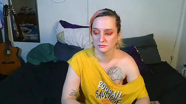 Snapshot of Evelan420 chatting on October 20, 2025, 5:46 pm Evelan420 online show from October 20, 2025, 5:46 pm