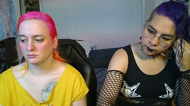 Snapshot of Evelan420 chatting on November 27, 2025, 6:30 pm Evelan420 online show from November 27, 2025, 6:30 pm