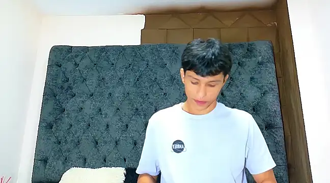 MarckPassion online show from March 19, 2025, 12:56 pm