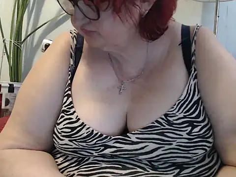 DeniseeRosea online show from May 14, 2026, 4:26 pm