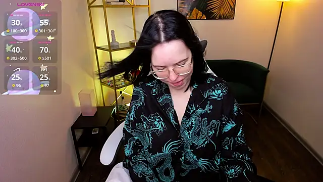 Manic pixie  online show from November 9, 2025, 10:41 am