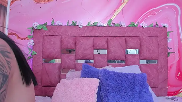 Snapshot of scarlett__evans_ chatting on November 12, 2025, 6:12 pm scarlett evans online show from November 12, 2025, 6:12 pm