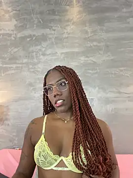 Snapshot of Alaia_Colins chatting on July 17, 2026, 1:36 am Alaia Colins online show from July 17, 2026, 1:36 am