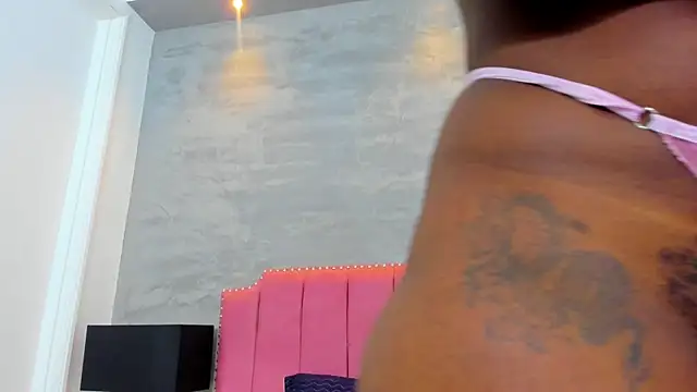 Snapshot of Alaia_Colins chatting on September 15, 2025, 4:35 am Alaia Colins online show from September 15, 2025, 4:35 am