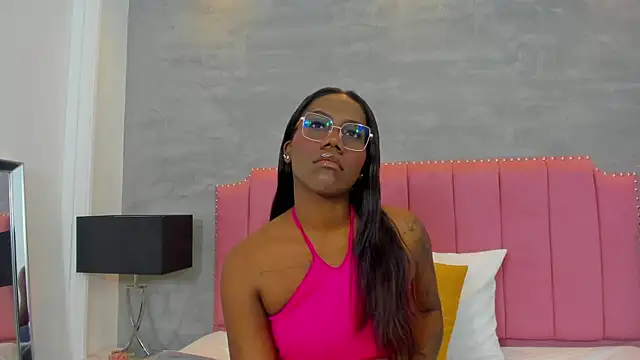 Alaia Colins online show from November 12, 2025, 2:59 am