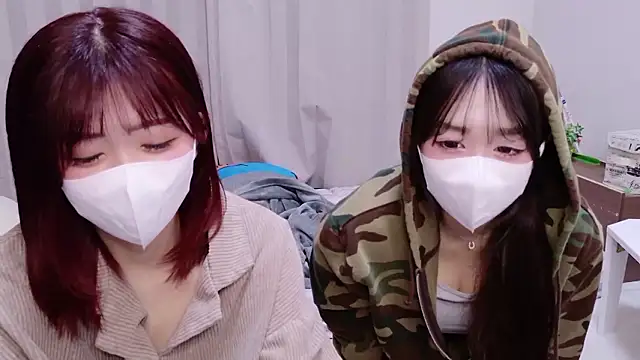 NA-KAREN-V8 online show from November 30, 2025, 12:17 pm