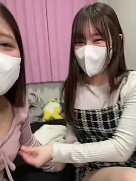 NA-KAREN-V8 online show from April 18, 2026, 3:14 pm