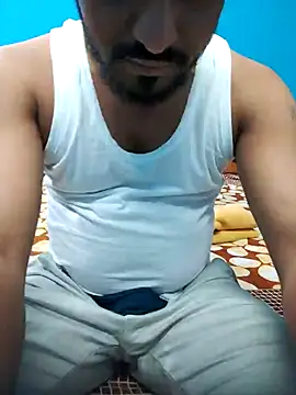 RaviRoy2326 online show from February 6, 2025, 2:04 pm