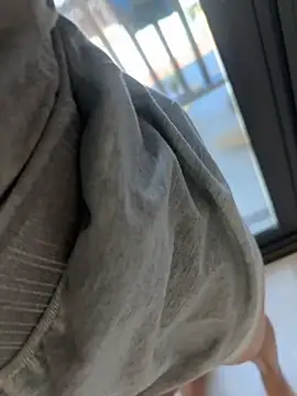 Snapshot of TOP_po chatting on October 29, 2025, 3:16 am TOP po online show from October 29, 2025, 3:16 am