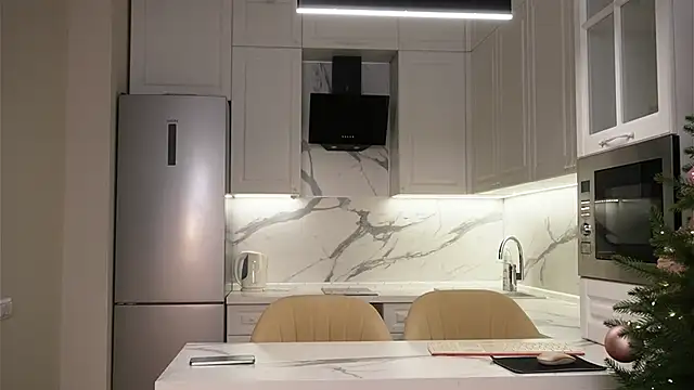 Sofa 01 online show from January 7, 2026, 2:44 pm