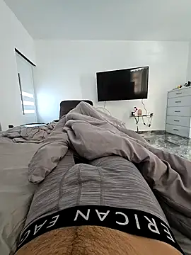 j0nathan00 online show from February 10, 2025, 11:36 am