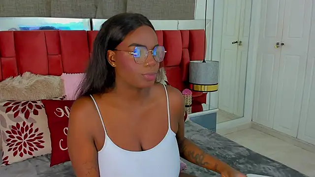 Snapshot of NatyParker chatting on November 1, 2025, 2:00 pm NatyParker online show from November 1, 2025, 2:00 pm