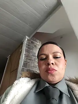 Snapshot of Ariana-07 chatting on September 17, 2025, 1:13 pm Ariana-07 online show from September 17, 2025, 1:13 pm