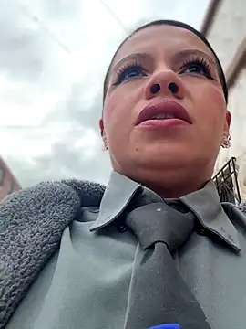 Snapshot of Ariana-07 chatting on October 3, 2025, 1:34 pm Ariana-07 online show from October 3, 2025, 1:34 pm