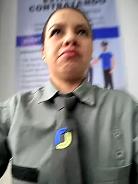 Snapshot of Ariana-07 chatting on November 19, 2025, 1:11 pm Ariana-07 online show from November 19, 2025, 1:11 pm