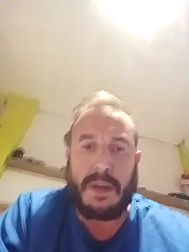 Snapshot of wapo100x100 chatting on November 5, 2025, 6:11 pm wapo100x100 online show from November 5, 2025, 6:11 pm