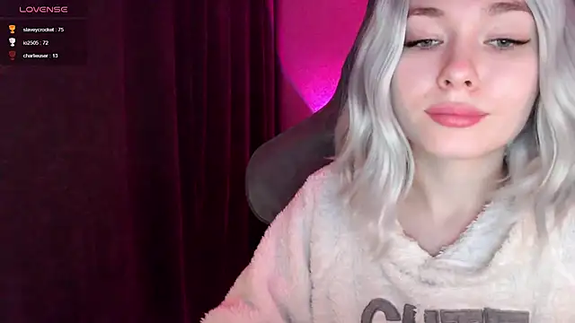 Snapshot of Ohmy_Nora_ chatting on March 7, 2025, 4:13 am Ohmy Nora online show from March 7, 2025, 4:13 am