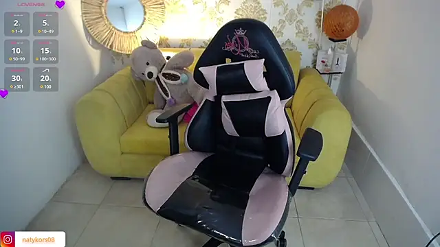 Snapshot of natyk_m chatting on March 12, 2025, 10:39 pm natyk m online show from March 12, 2025, 10:39 pm