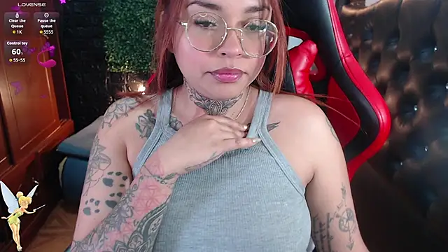 Snapshot of natyk_m chatting on October 9, 2025, 2:39 pm natyk m online show from October 9, 2025, 2:39 pm