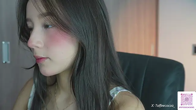Snapshot of sophi_lii chatting on September 12, 2025, 8:30 pm sophi lii online show from September 12, 2025, 8:30 pm